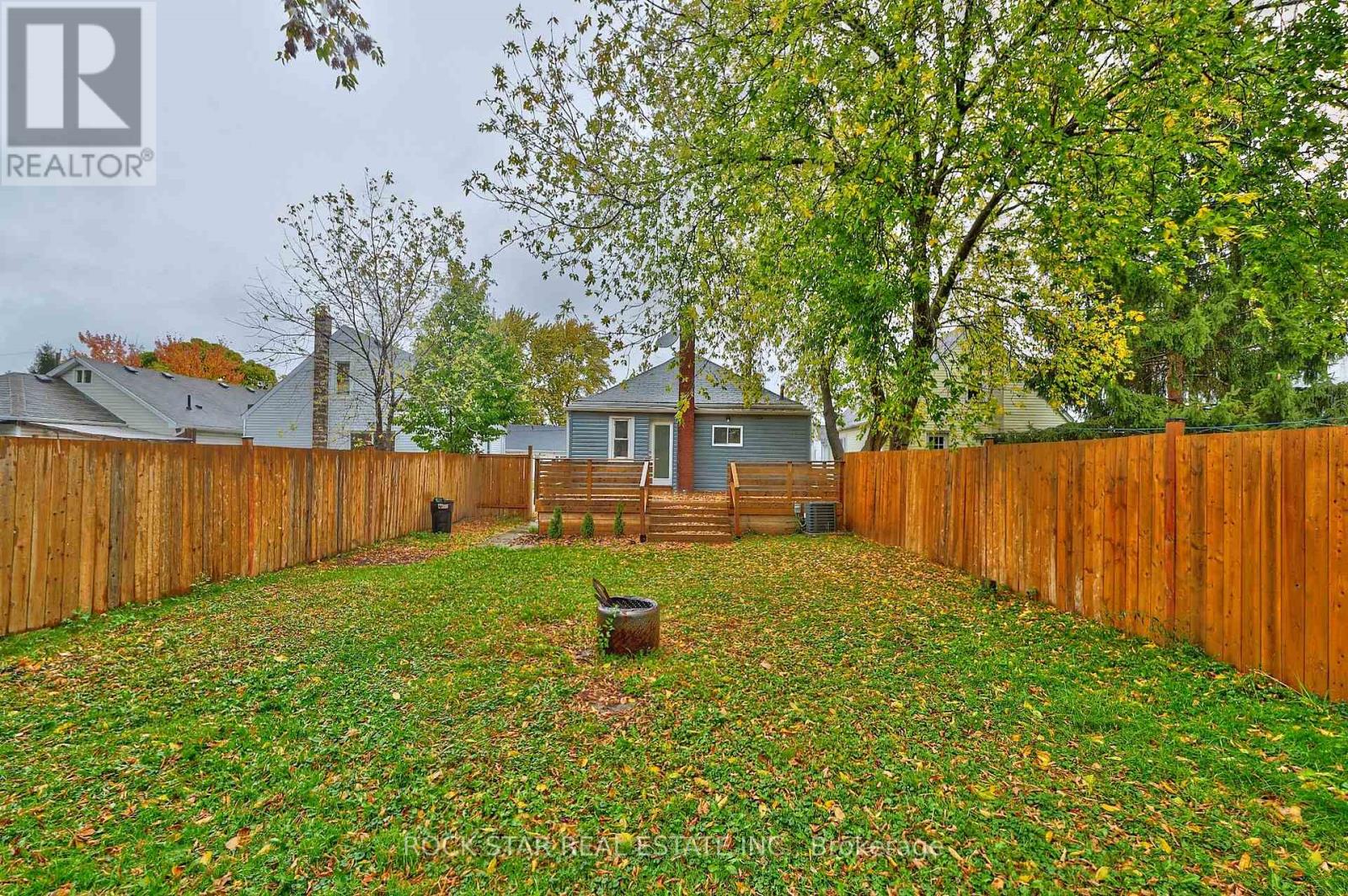 Lower - 65 Almond Street, Welland, Ontario  L3B 3P6 - Photo 15 - X12551972