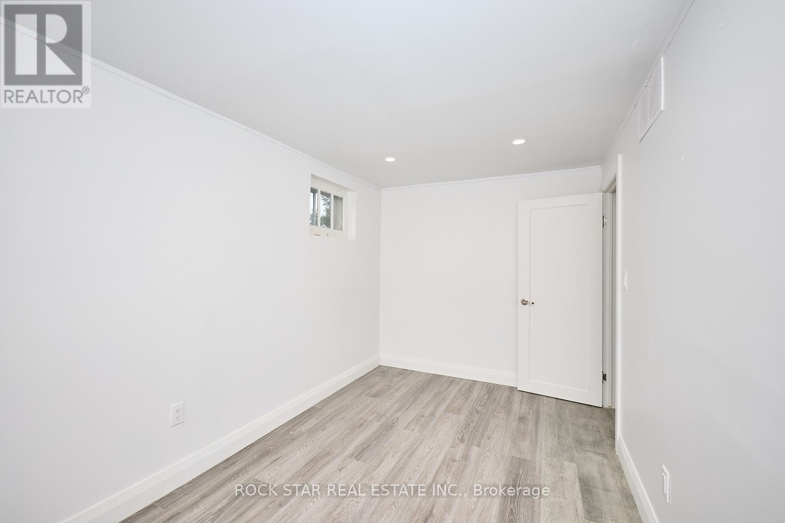 Lower - 65 Almond Street, Welland, Ontario  L3B 3P6 - Photo 8 - X12551972