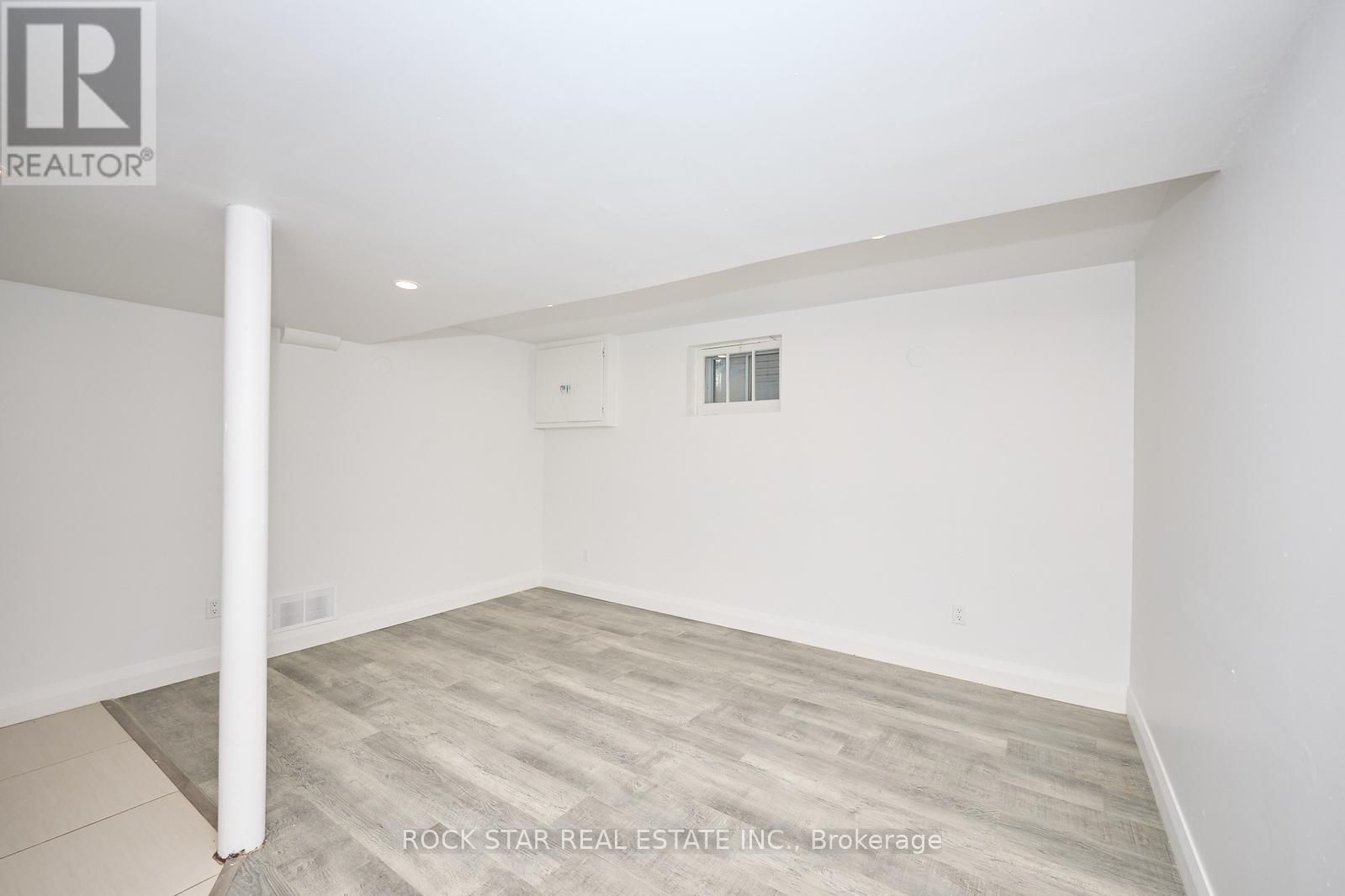 Lower - 65 Almond Street, Welland, Ontario  L3B 3P6 - Photo 9 - X12551972