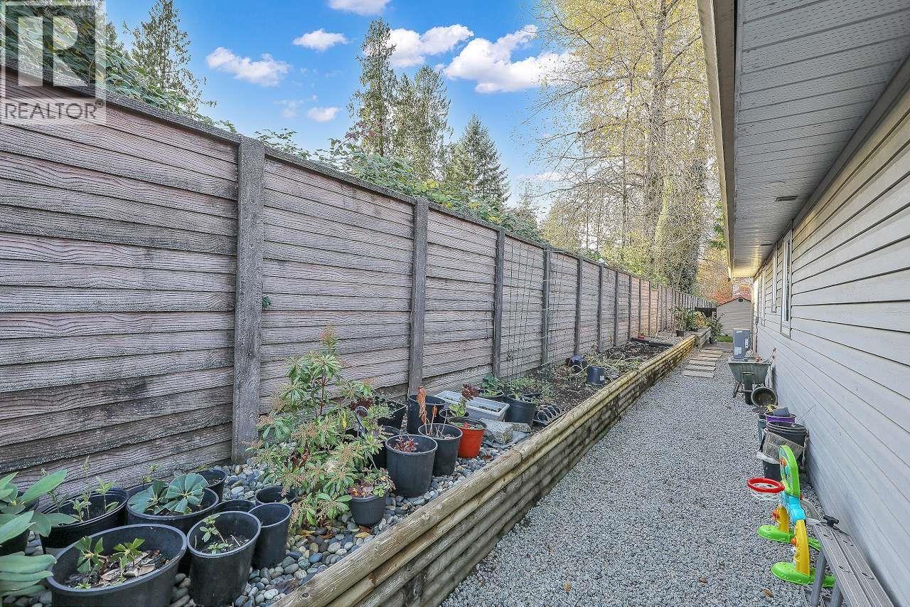 19358 Cusick Crescent, Pitt Meadows, British Columbia  V3Y 2M9 - Photo 33 - R3067773