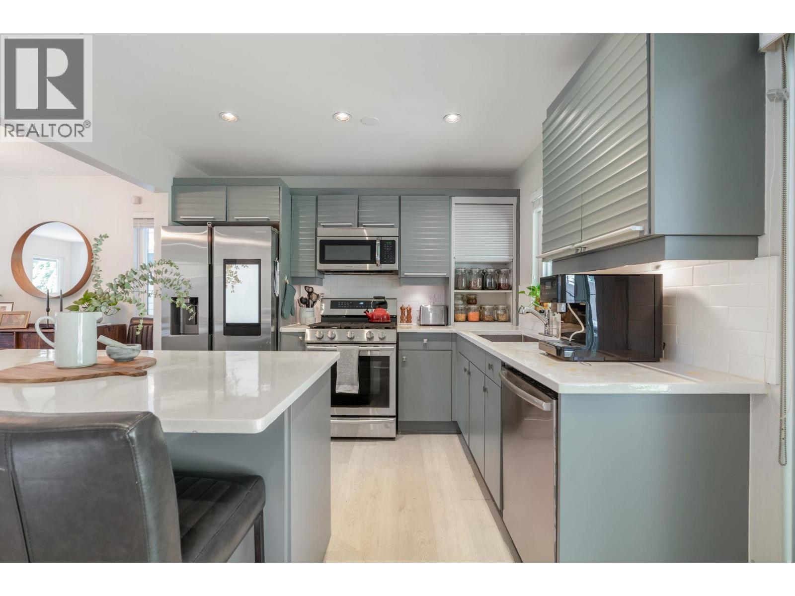 625 Seymour Court, North Vancouver, British Columbia  V7J 3S7 - Photo 12 - R3067797