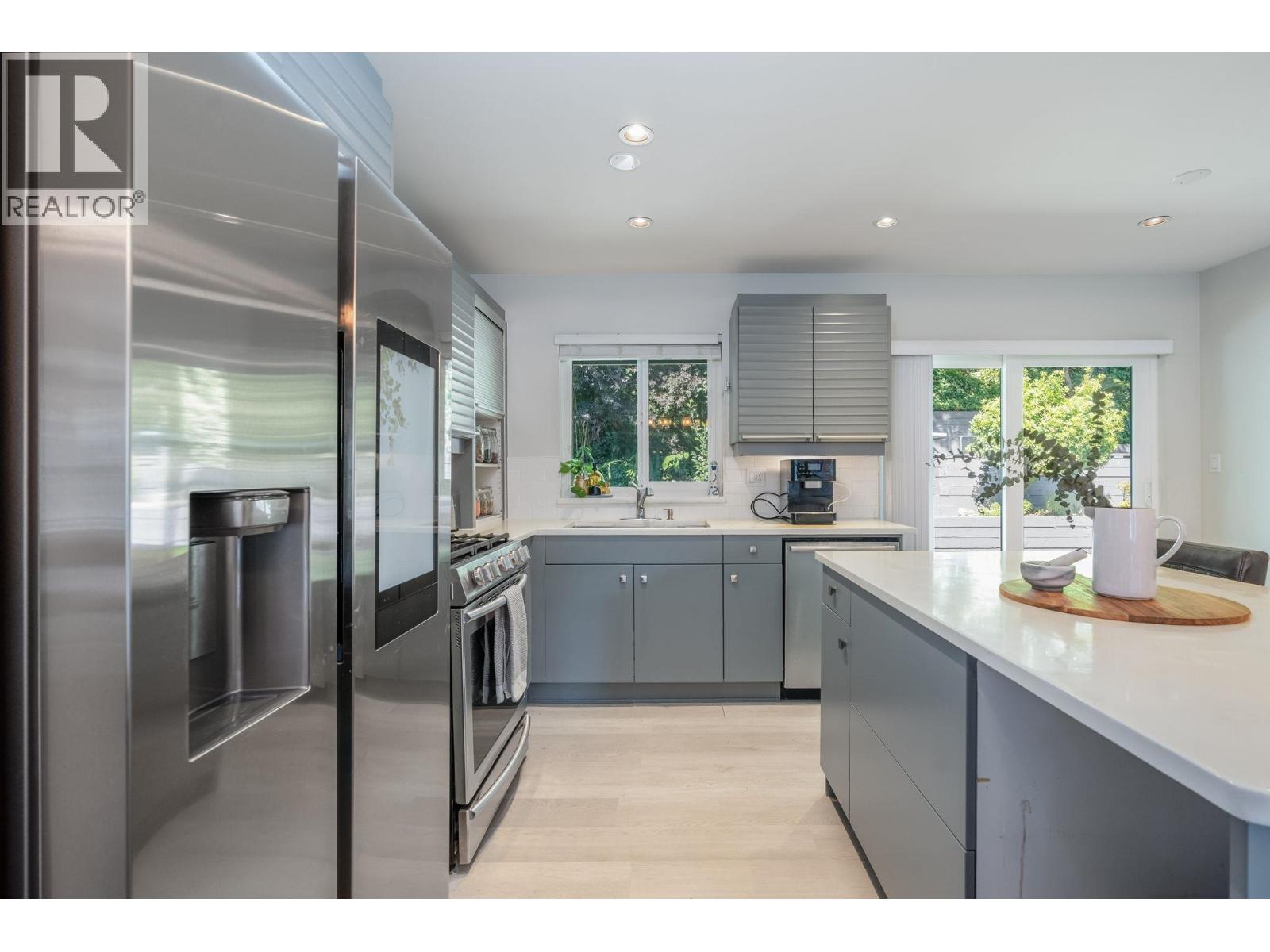 625 Seymour Court, North Vancouver, British Columbia  V7J 3S7 - Photo 13 - R3067797