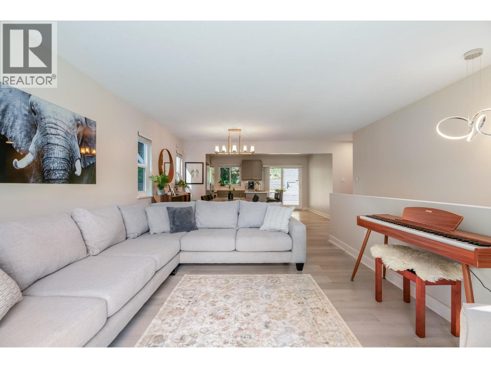 625 Seymour Court, North Vancouver, British Columbia  V7J 3S7 - Photo 6 - R3067797