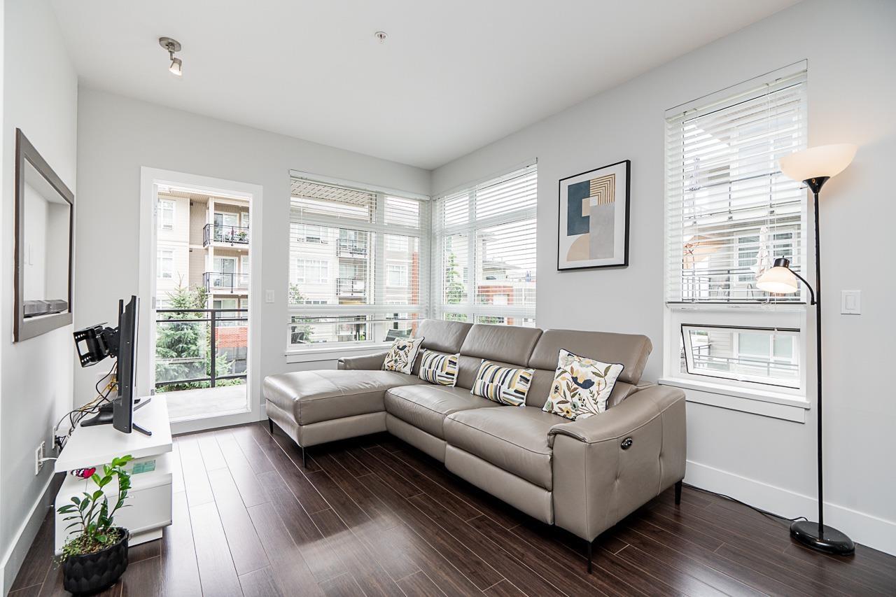 C221 20211 66 AVENUE, Langley, British Columbia