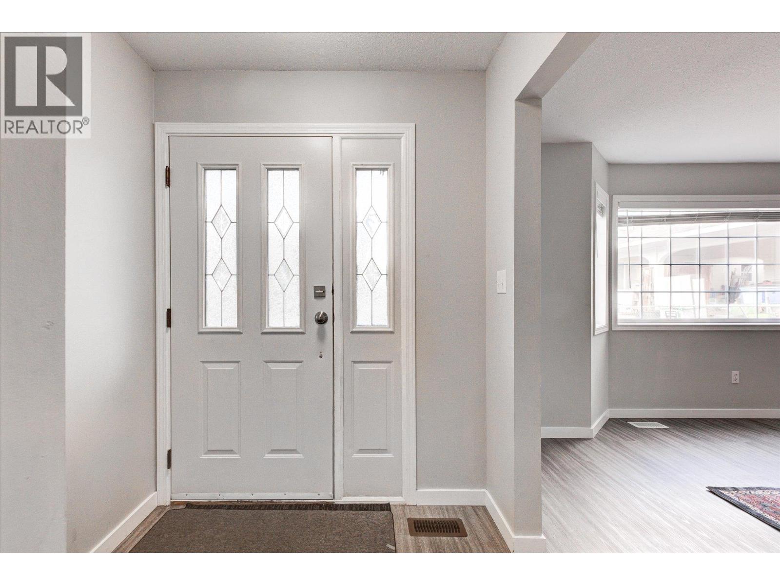 1375/1377 Orchard Drive, Kelowna, British Columbia  V1Y 3V1 - Photo 6 - 10361854