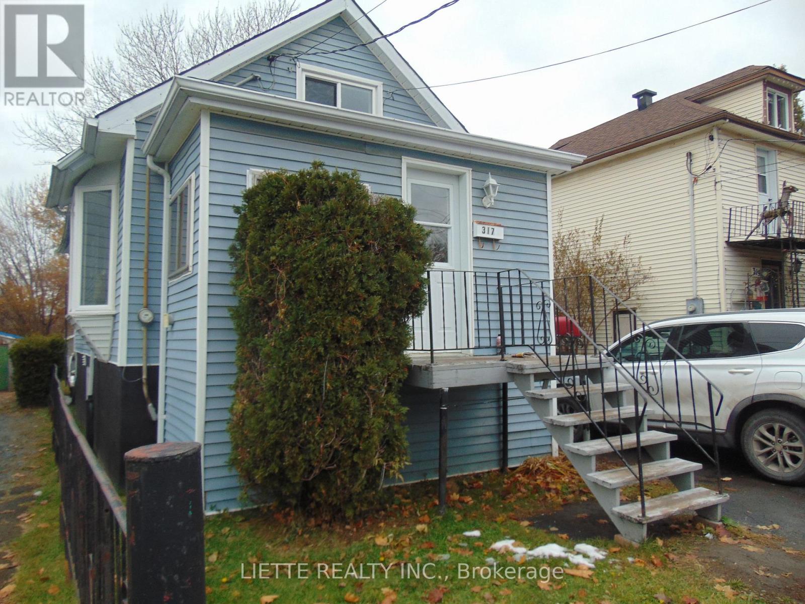 317 8TH STREET E, Cornwall, Ontario