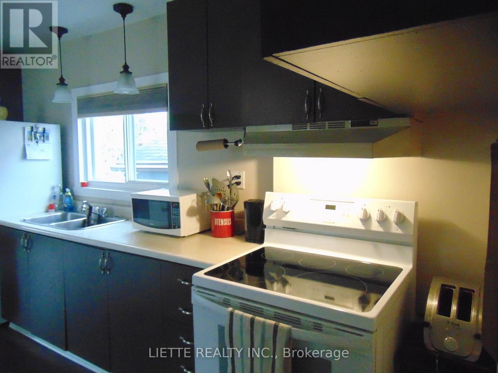 317 8th Street E, Cornwall, Ontario  K6H 2S6 - Photo 7 - X12552000