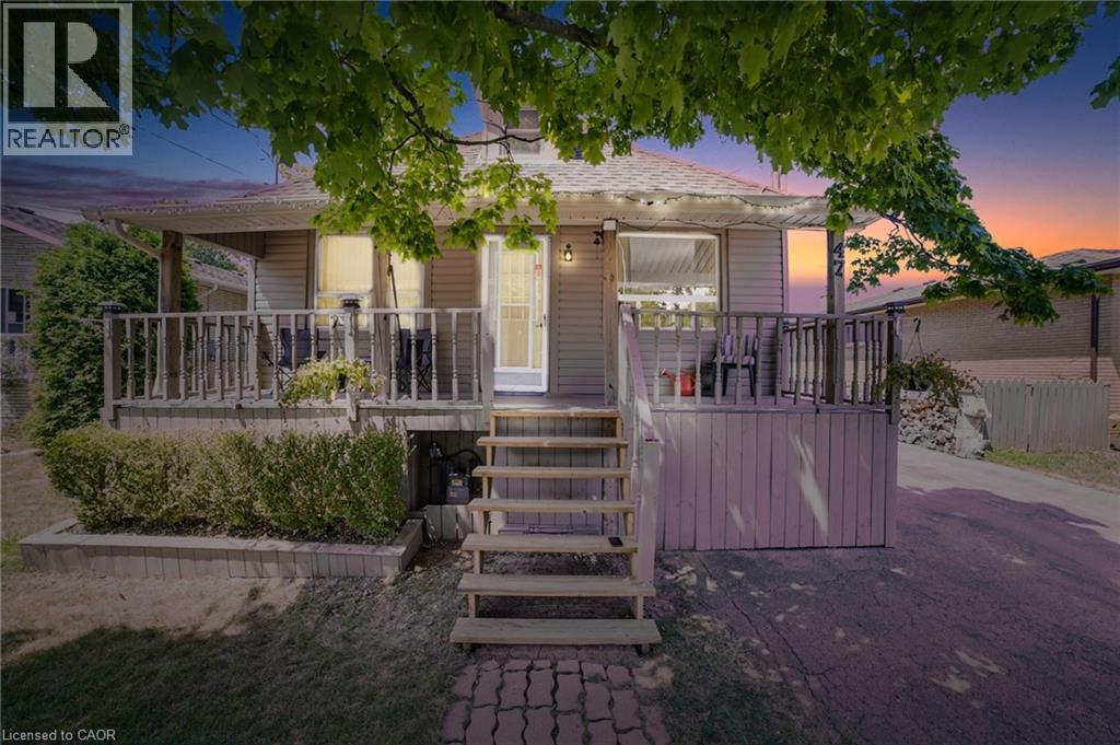 47 WORSLEY Road, Stoney Creek, Ontario