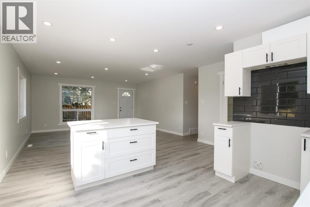 6318 Horn Street, Red Deer, Alberta  T4N 5M5 - Photo 13 - A2261795