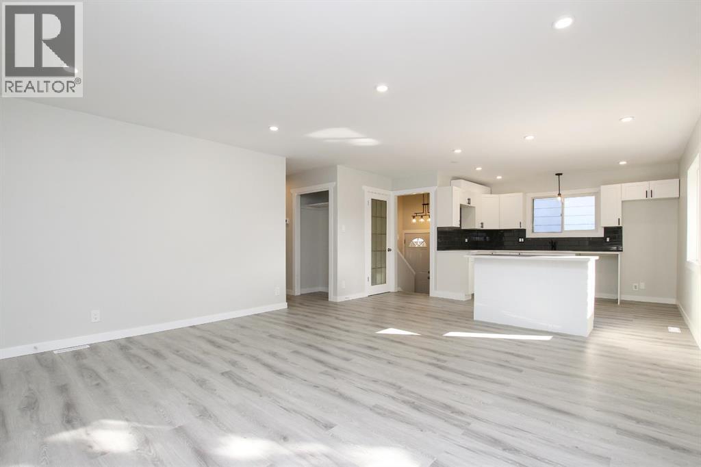 6318 Horn Street, Red Deer, Alberta  T4N 5M5 - Photo 6 - A2261795