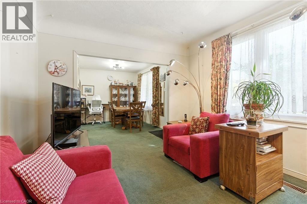 210 East 12th Street, Hamilton, Ontario L9A 3X6 - Photo 8 - 40776378