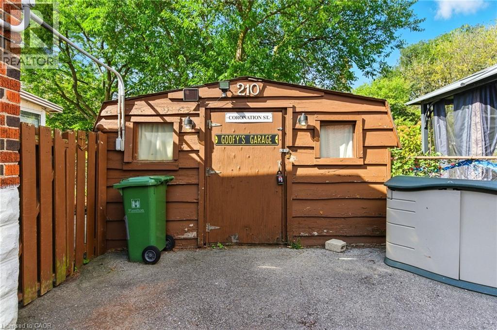 210 East 12th Street, Hamilton, Ontario L9A 3X6 - Photo 34 - 40776378