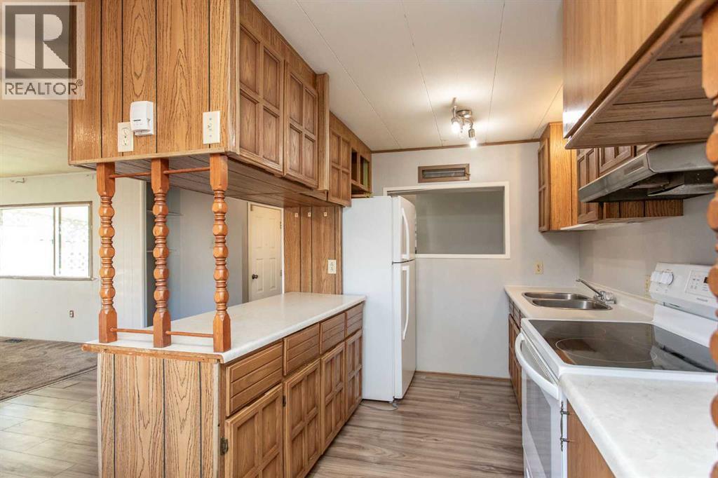 7 Parkland Acres, Lacombe, Alberta  T4L 1T2 - Photo 13 - A2269385
