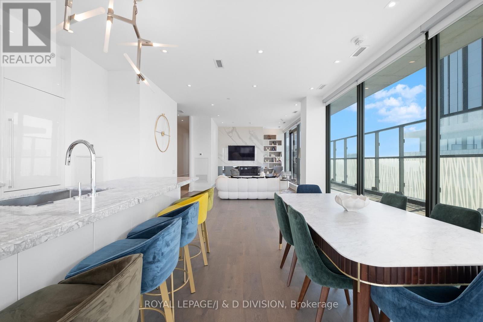 Ph 02 (5502) - 50 Charles Street E, Toronto, Ontario  M4Y 0C3 - Photo 10 - C12307986