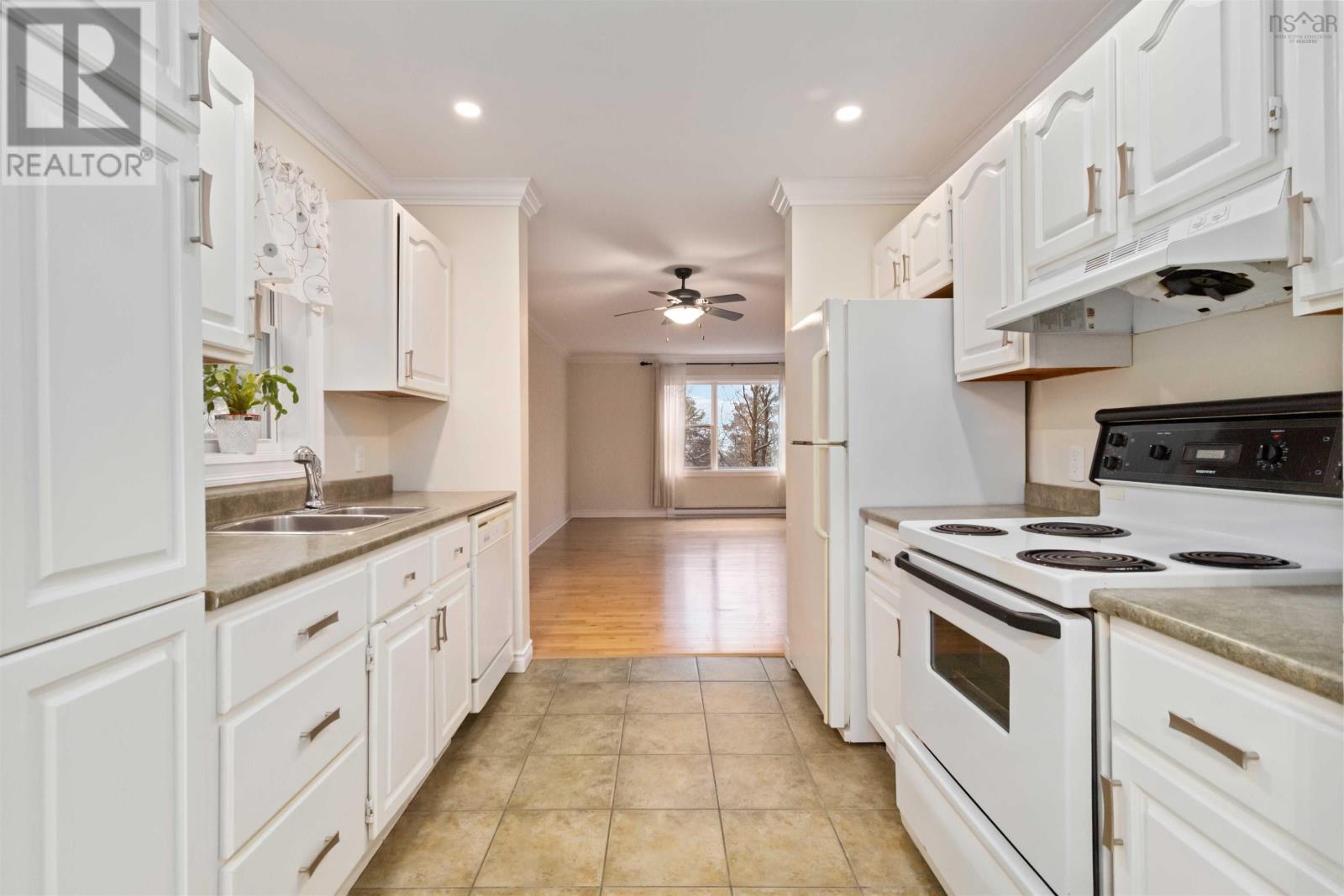 9 Collins Grove Ridge, Dartmouth, Nova Scotia  B2W 5Y2 - Photo 7 - 202527765