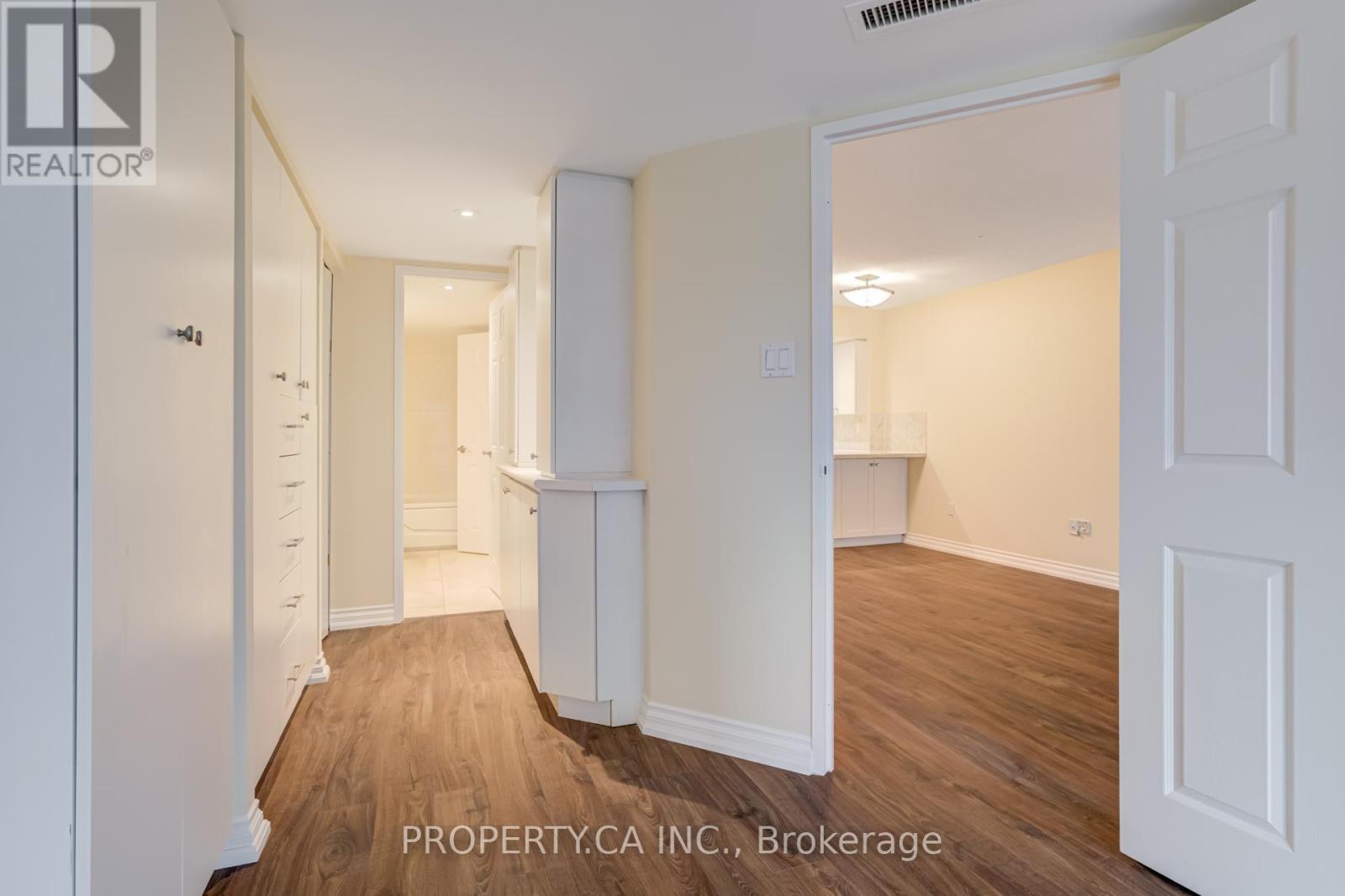 1410 - 1001 Bay Street, Toronto, Ontario  M5S 3A6 - Photo 20 - C12552054