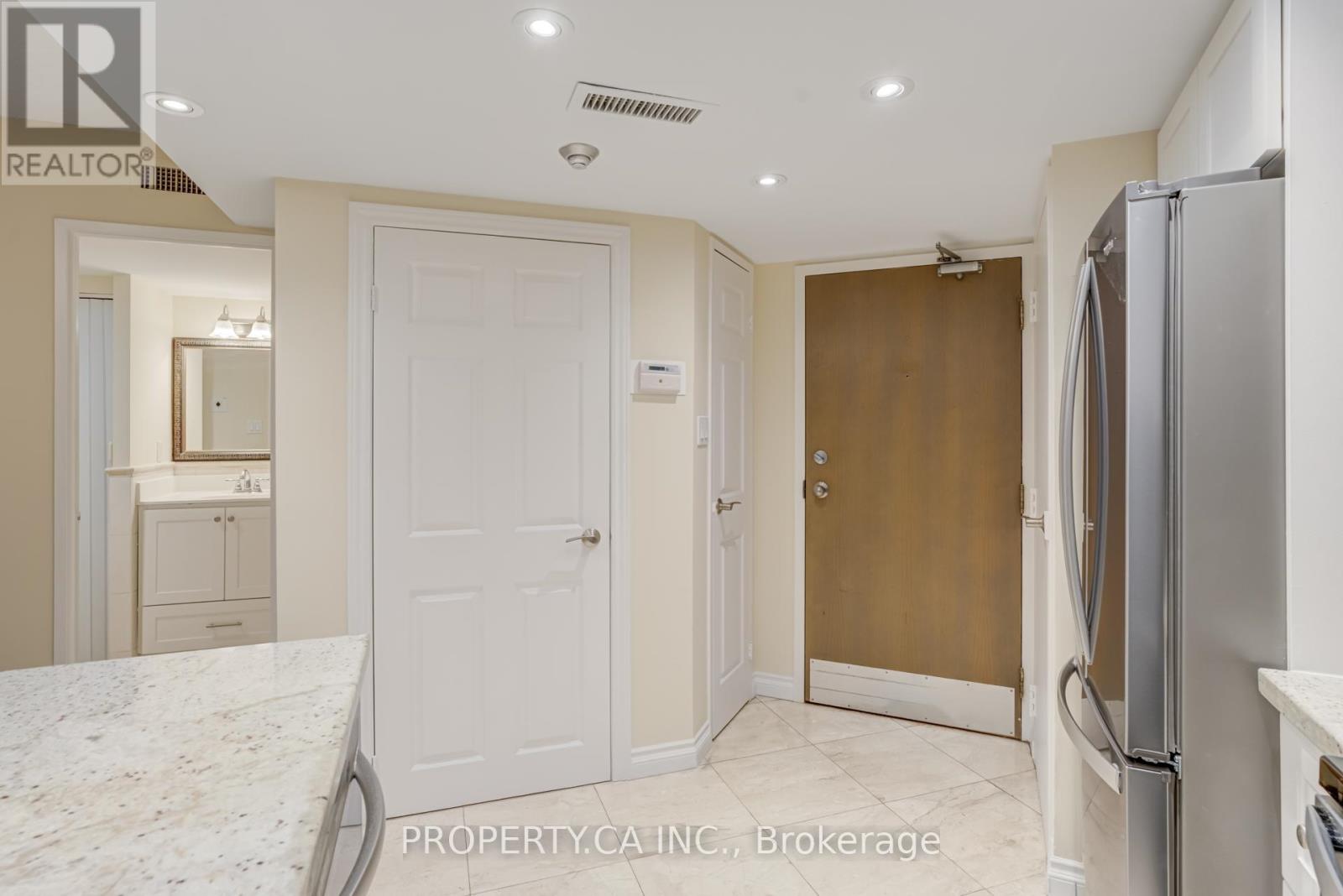 1410 - 1001 Bay Street, Toronto, Ontario  M5S 3A6 - Photo 7 - C12552054