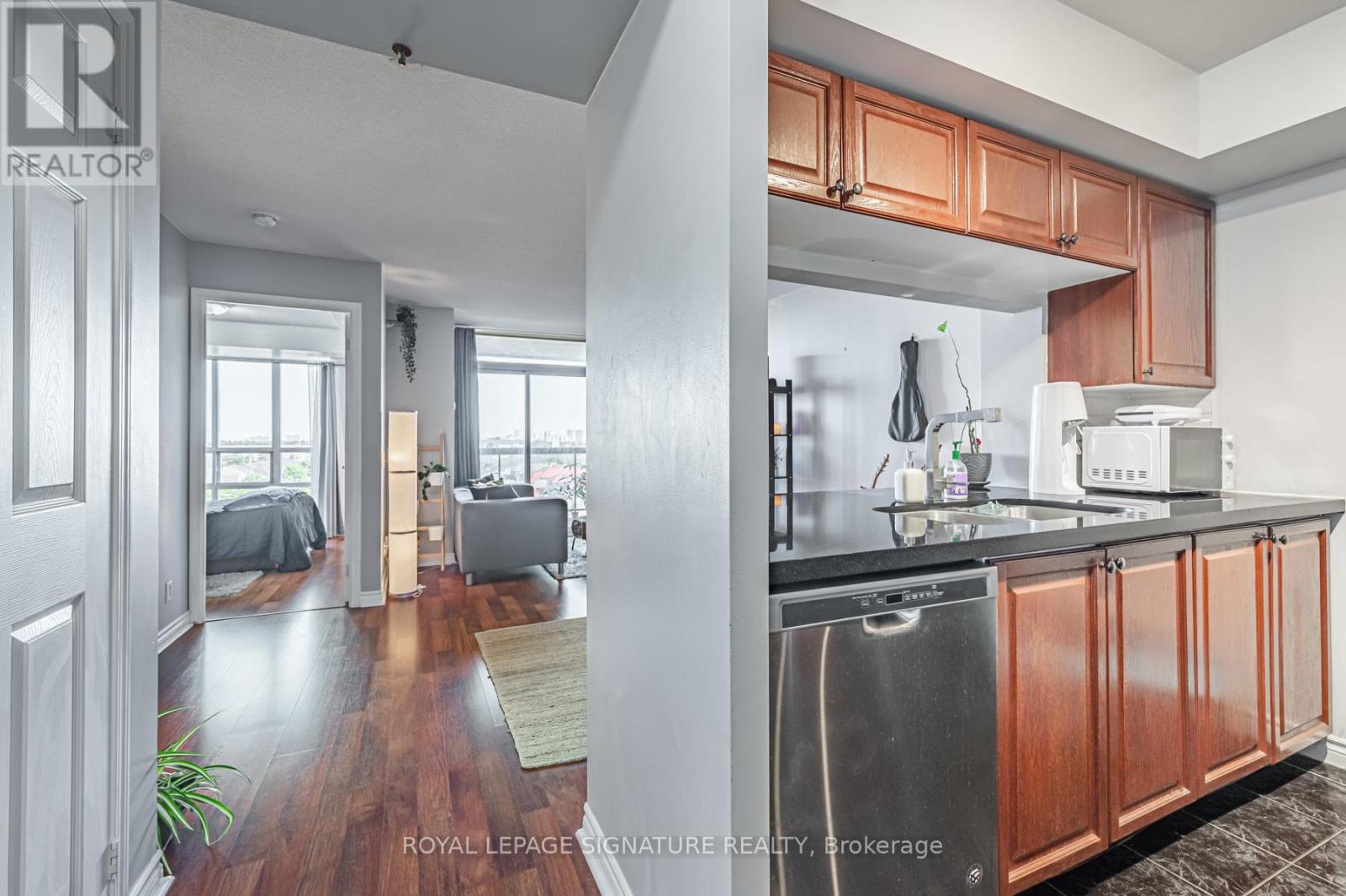 632 - 18 Mondeo Drive, Toronto, Ontario  M1P 5C8 - Photo 4 - E12552052