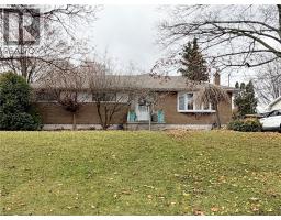 6 BAYLY Drive, Paris, Ontario