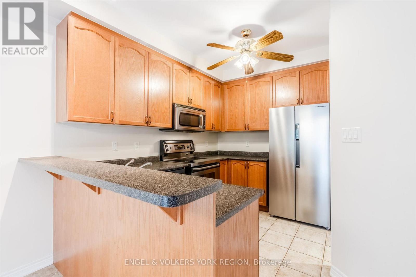 73 Saffron Street, Markham, Ontario  L6E 1Y5 - Photo 11 - N12551986