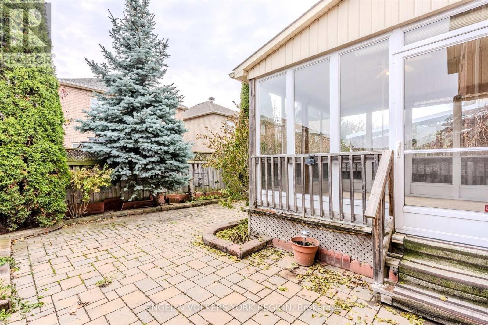 73 Saffron Street, Markham, Ontario  L6E 1Y5 - Photo 36 - N12551986