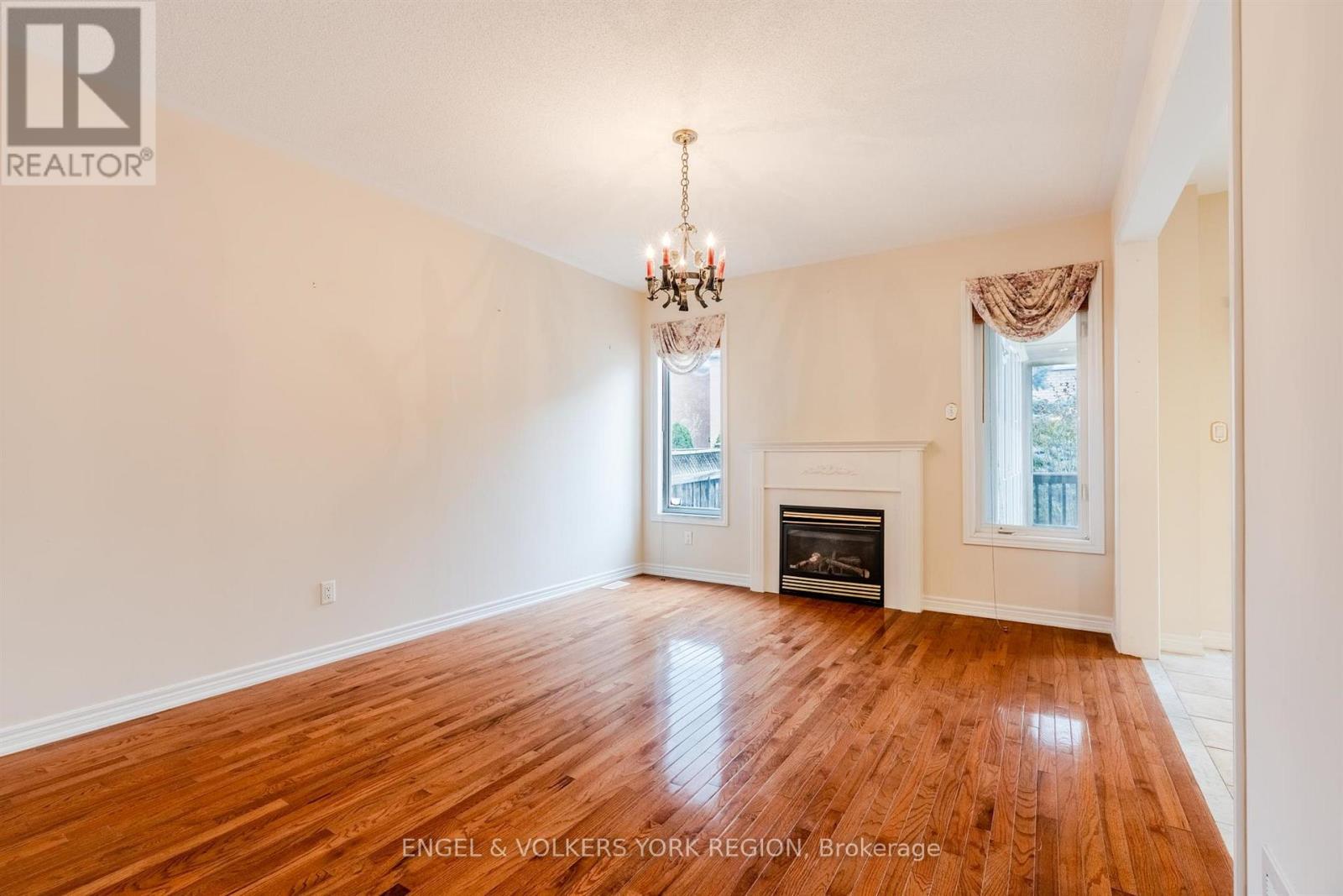 73 Saffron Street, Markham, Ontario  L6E 1Y5 - Photo 7 - N12551986