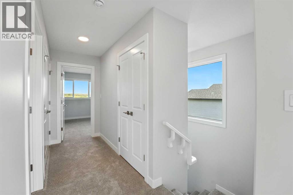 54 Vista Close, Blackfalds, Alberta  T4M 0L3 - Photo 3 - A2261112