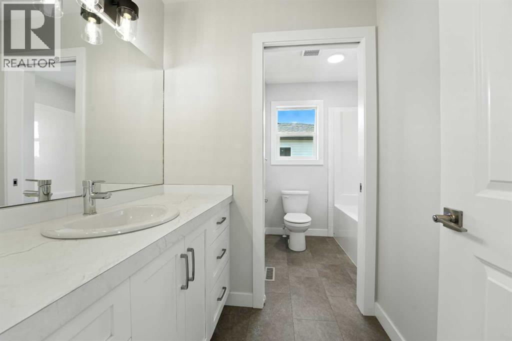 54 Vista Close, Blackfalds, Alberta  T4M 0L3 - Photo 4 - A2261112