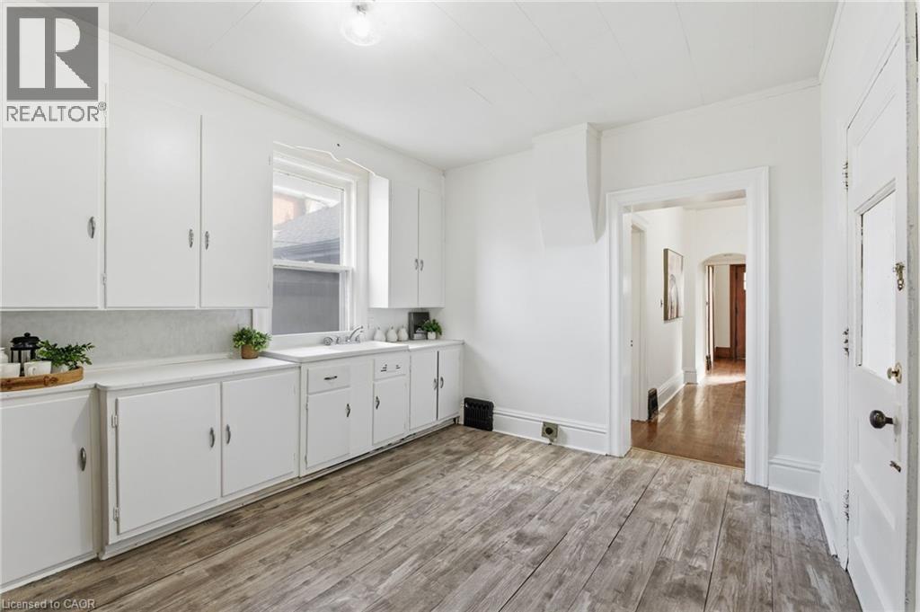 217 Emerald Street N, Hamilton, Ontario  L8L 5L1 - Photo 9 - 40787964