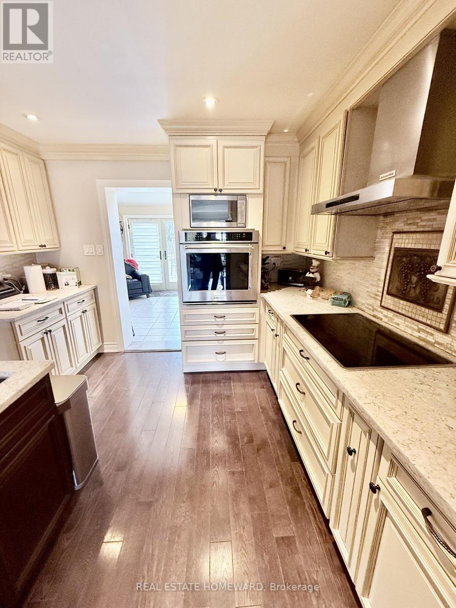 18 Wyndcliff Crescent, Toronto, Ontario  M4A 2K1 - Photo 18 - C12548804