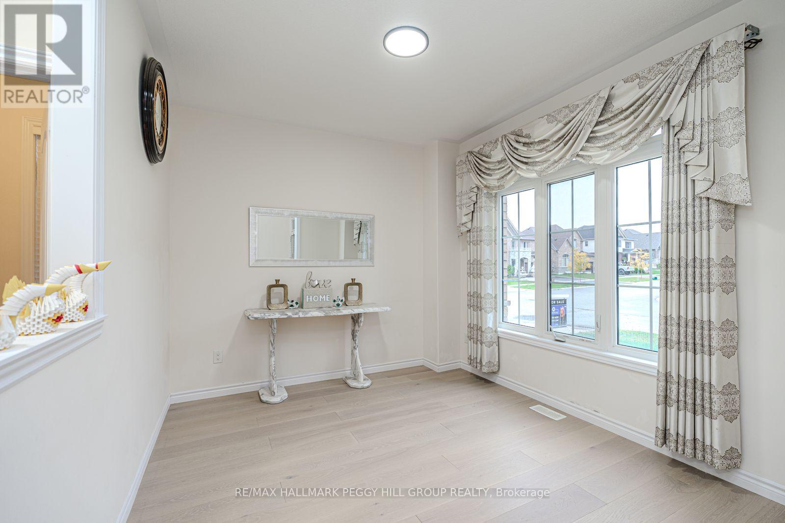 3027 Monarch Drive, Orillia, Ontario  L3V 8K3 - Photo 7 - S12552050