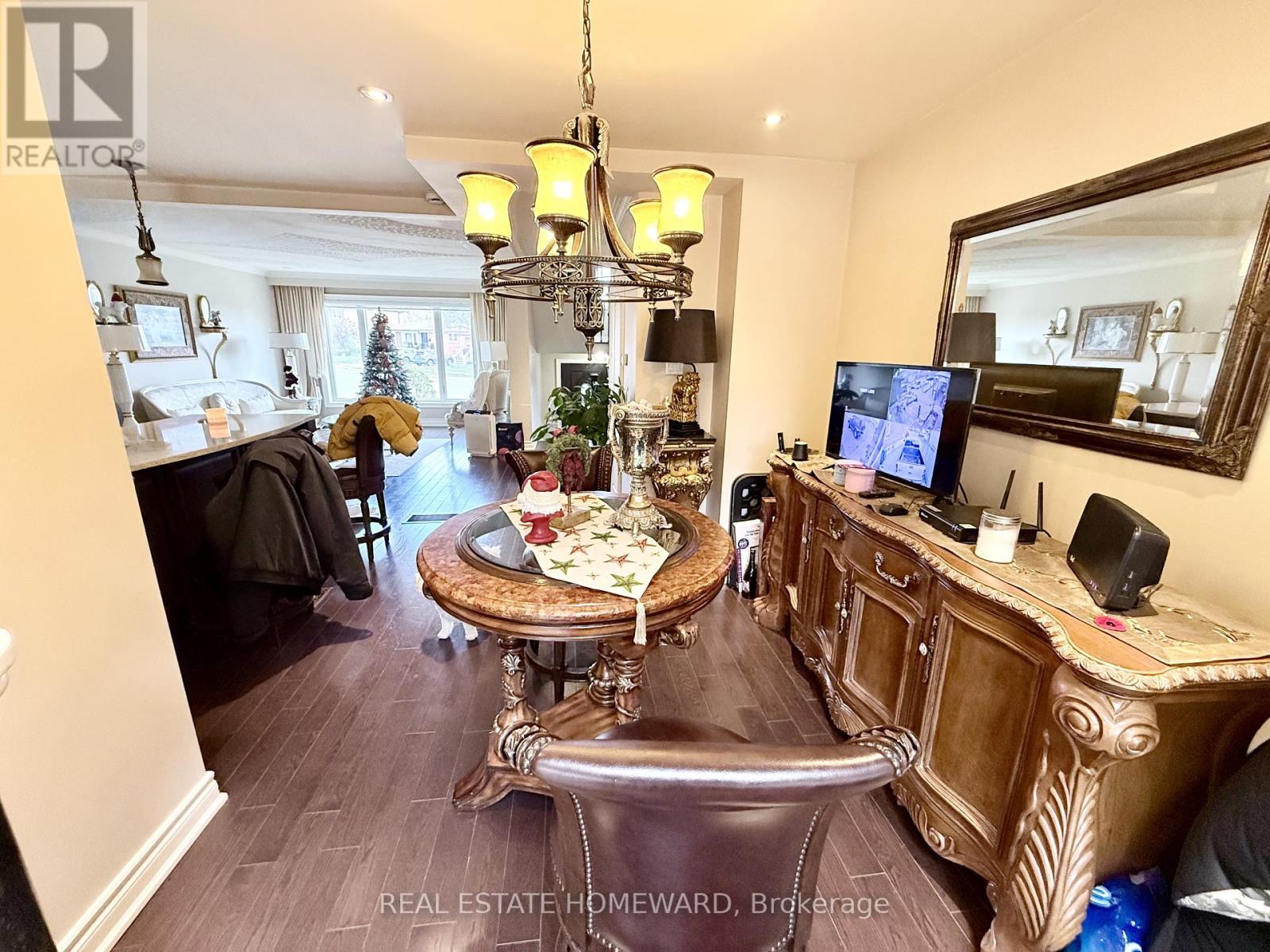 18 Wyndcliff Crescent, Toronto, Ontario  M4A 2K1 - Photo 17 - C12548804