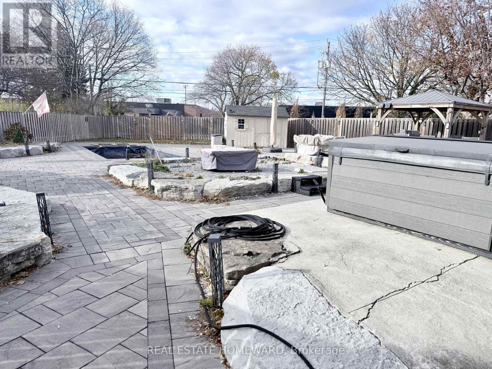 18 Wyndcliff Crescent, Toronto, Ontario  M4A 2K1 - Photo 5 - C12548804