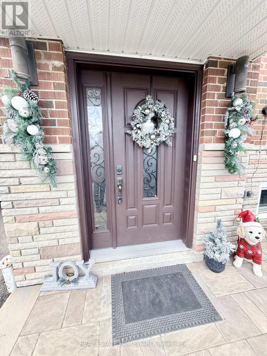 18 Wyndcliff Crescent, Toronto, Ontario  M4A 2K1 - Photo 9 - C12548804