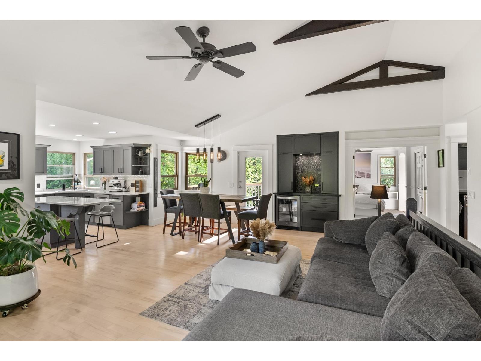 9773 208 Street, Langley, British Columbia  V1M 3Y3 - Photo 10 - R3062523