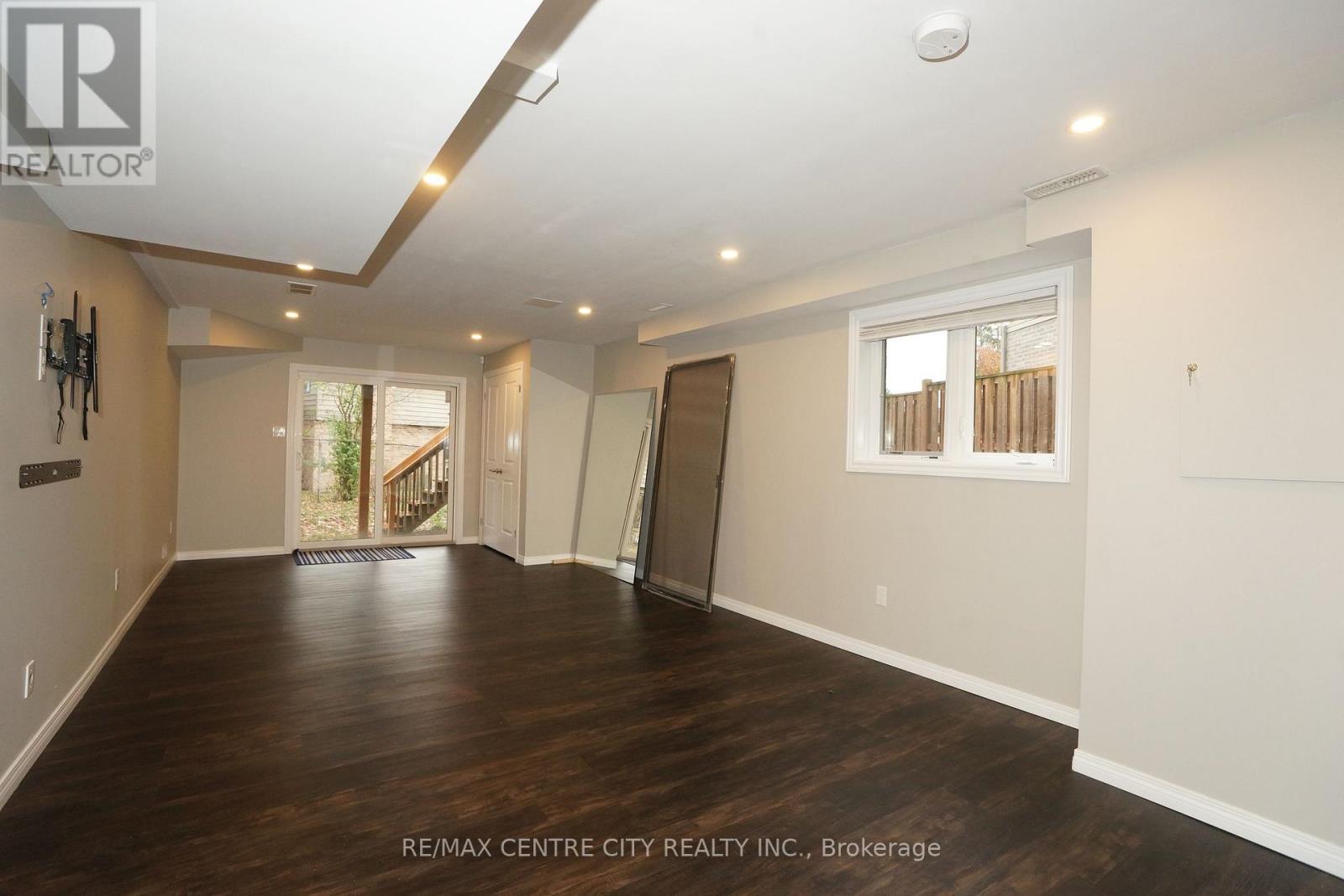 1509 Horseshoe Crescent, London North, Ontario  N5X 0L4 - Photo 25 - X12552180