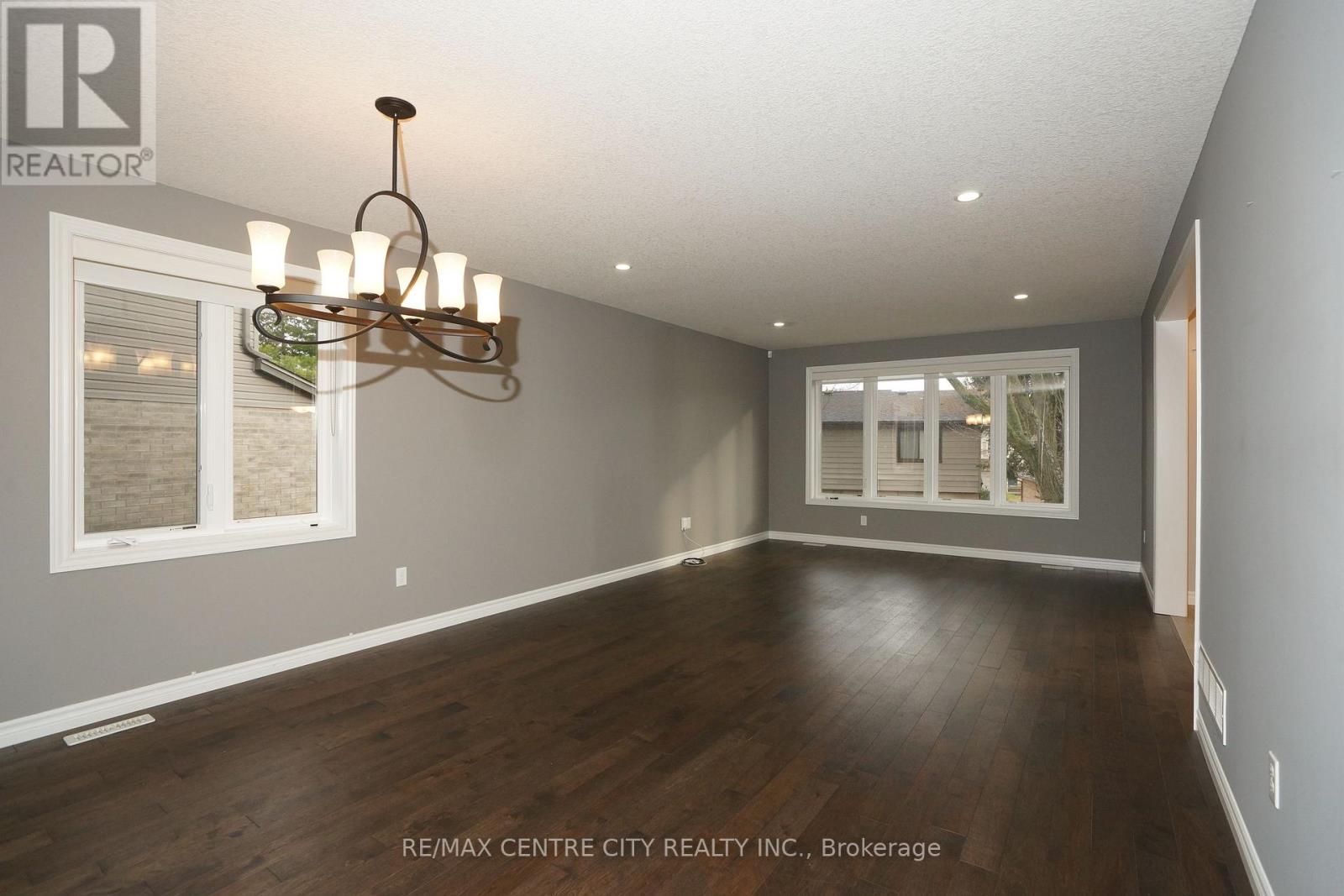 1509 Horseshoe Crescent, London North, Ontario  N5X 0L4 - Photo 6 - X12552180