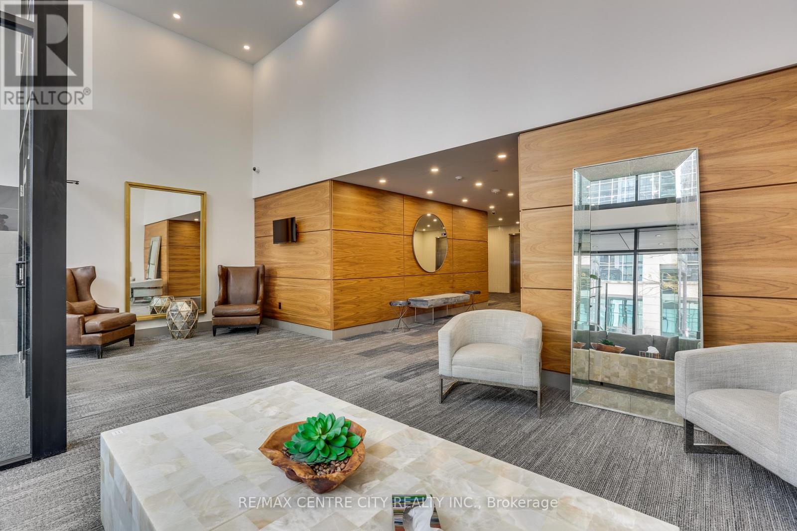 1004 - 505 Talbot Street, London East, Ontario N6A 2N6 - Photo 4 - X12552228