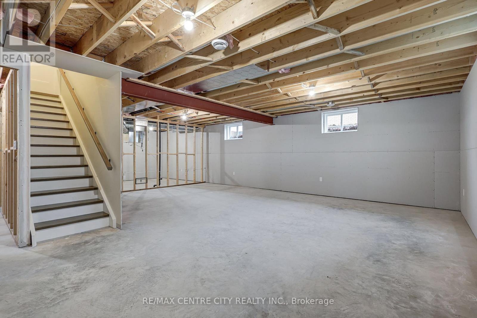 56081 Maverick Court, Bayham, Ontario  N0J 1Y0 - Photo 16 - X12552244