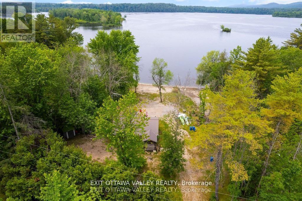 303 Gervais Road, Whitewater Region, Ontario  K0J 2L0 - Photo 1 - X12552288