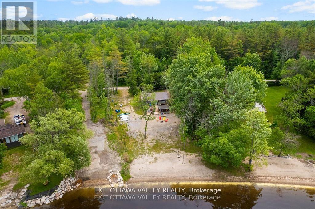 303 Gervais Road, Whitewater Region, Ontario  K0J 2L0 - Photo 2 - X12552288