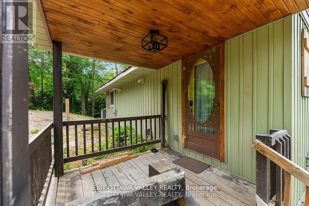 303 Gervais Road, Whitewater Region, Ontario  K0J 2L0 - Photo 3 - X12552288