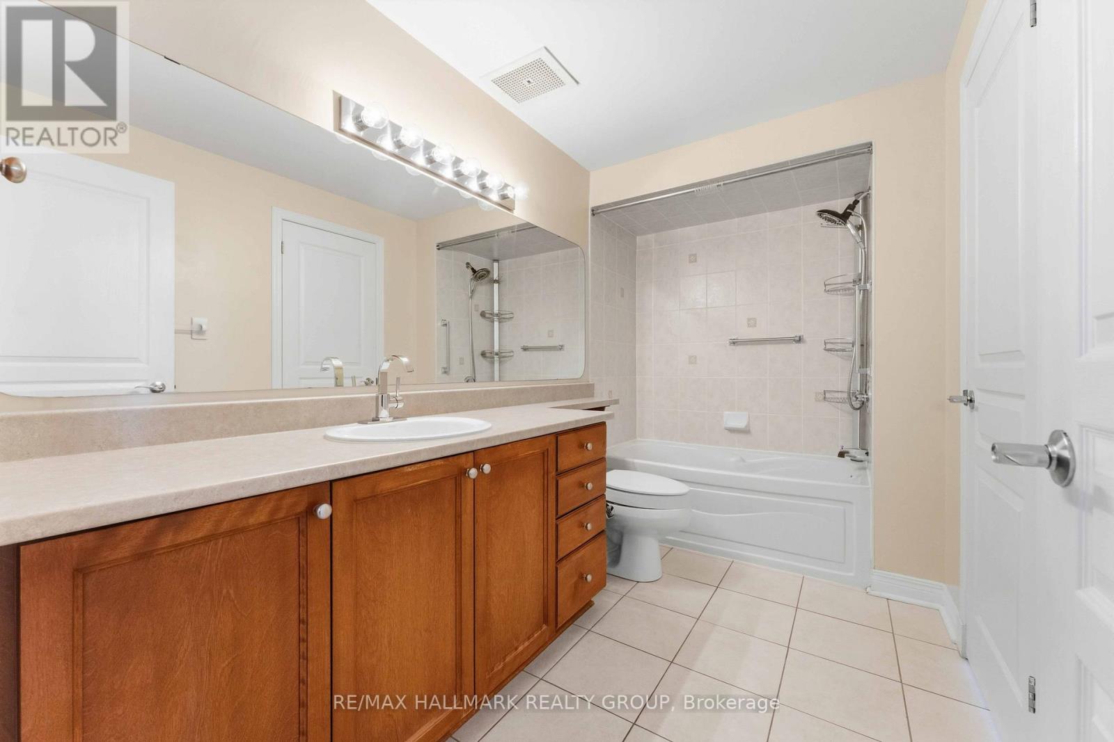 320 - 905 Beauparc Private, Ottawa, Ontario K1J 0A2 - Photo 21 - X12552162