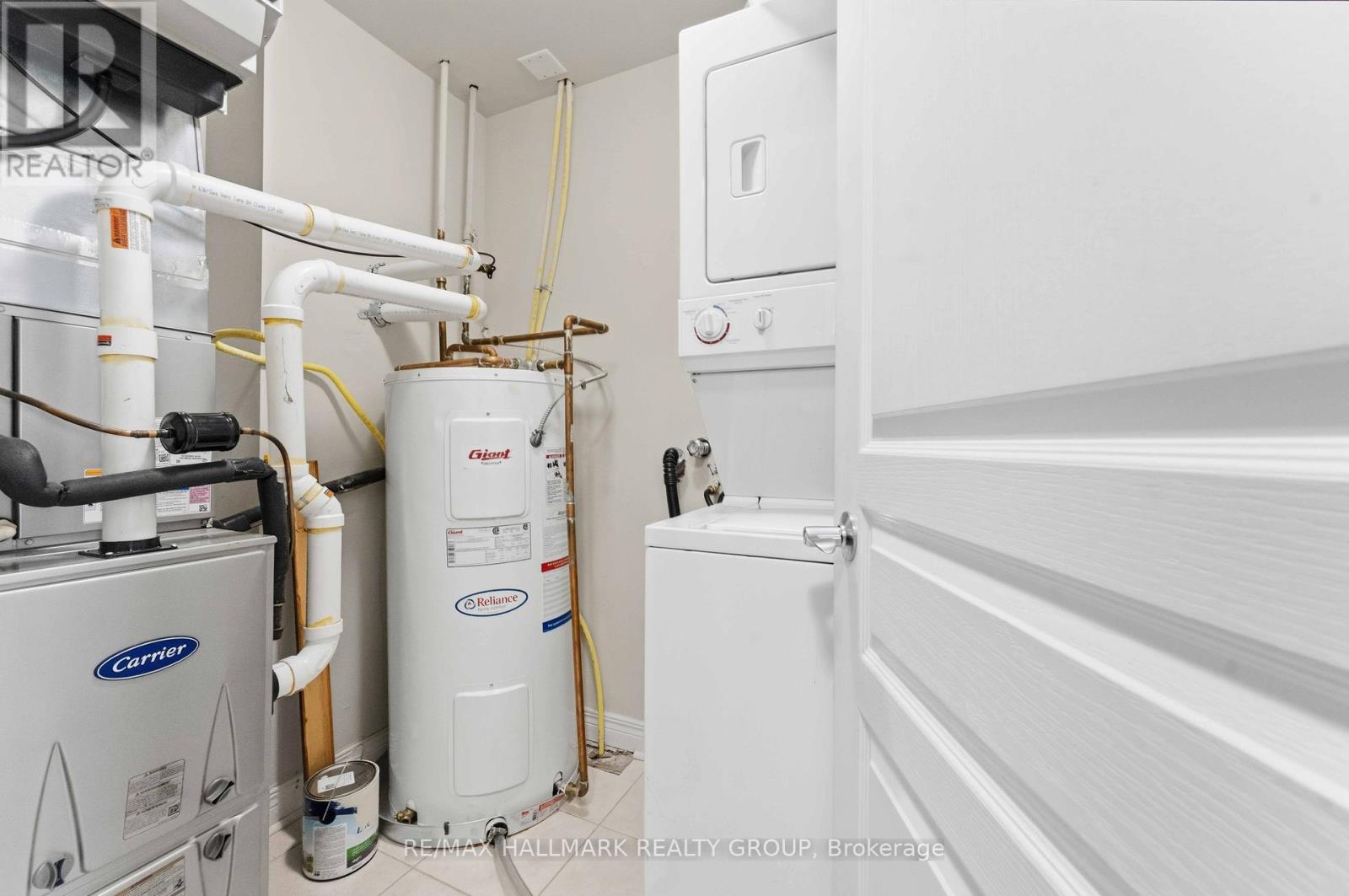 320 - 905 Beauparc Private, Ottawa, Ontario K1J 0A2 - Photo 29 - X12552162