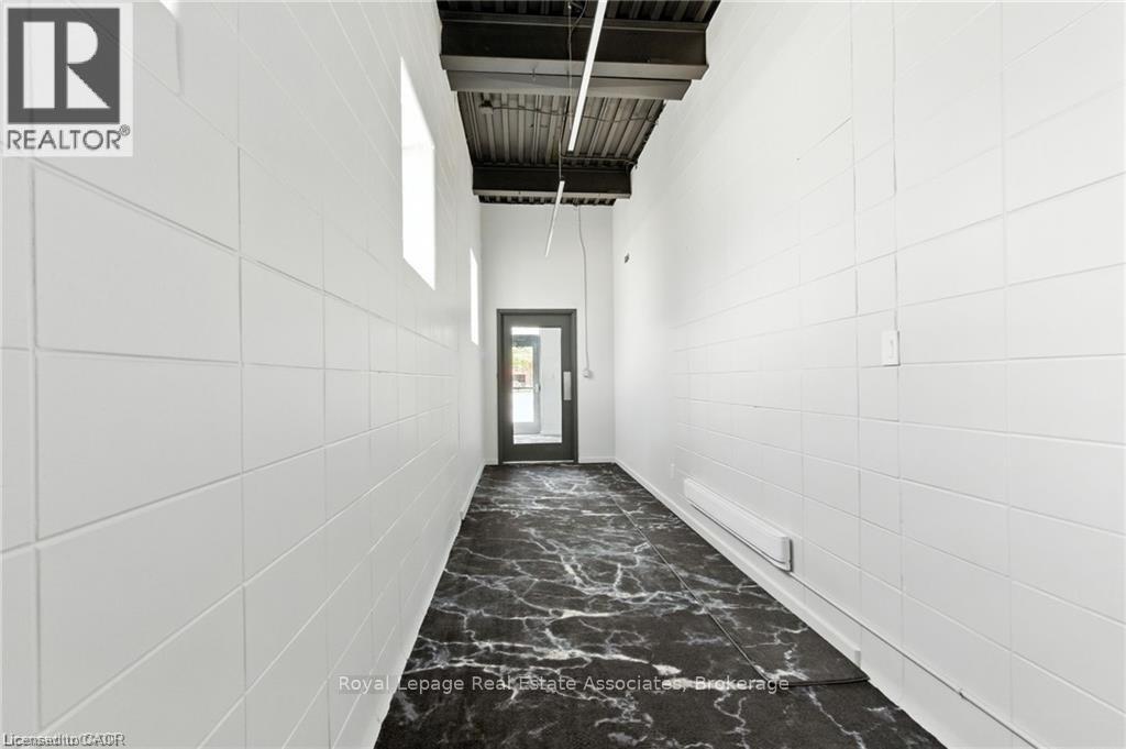 205 - 1232 Northside Road, Burlington, Ontario  L7M 1H6 - Photo 10 - W12552002