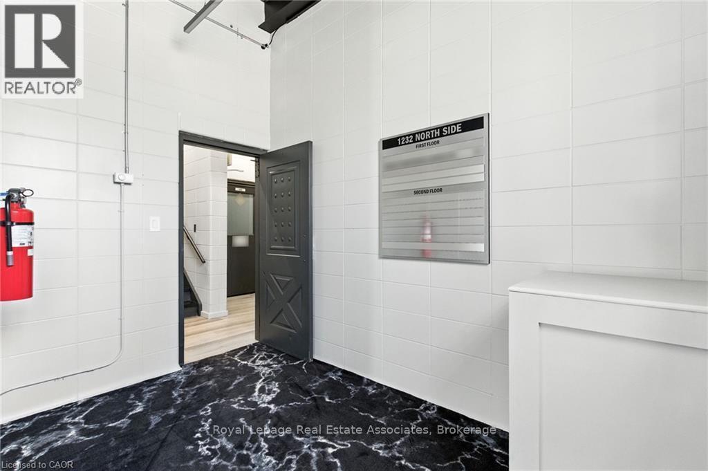 204 - 1232 Northside Road, Burlington, Ontario  L7M 1H6 - Photo 9 - W12552010