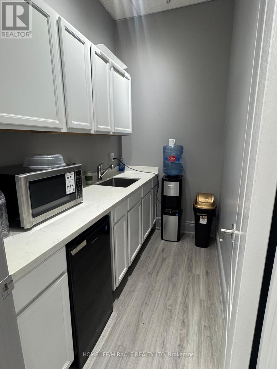 17 - 6985 Davand Drive, Mississauga, Ontario  L5T 1Y7 - Photo 13 - W12552018