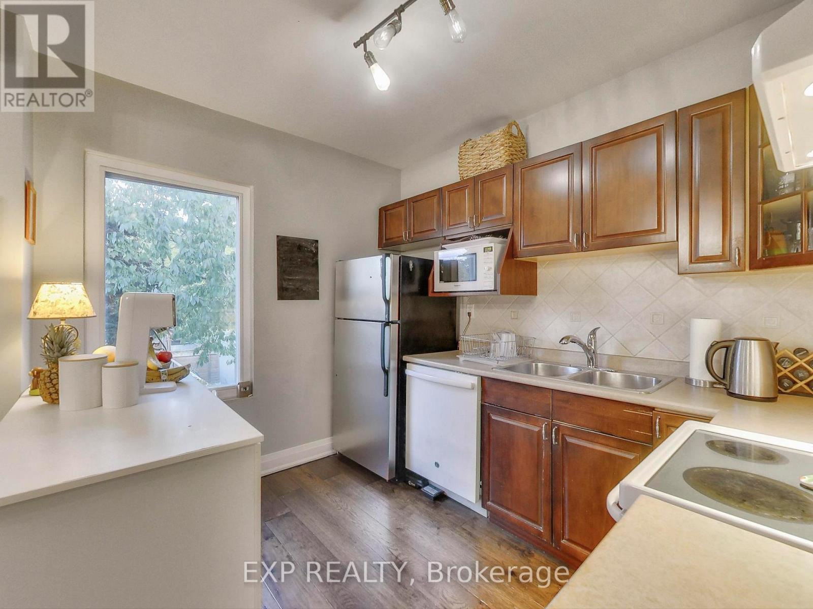 29 Cloverdale Road, Toronto, Ontario  M6N 3L6 - Photo 15 - W12552080