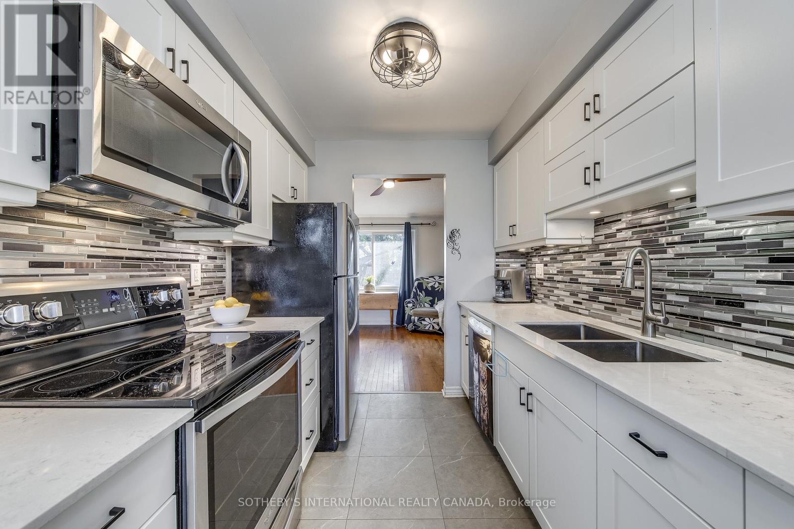 88 Harridine Road, Brampton, Ontario  L6X 2X2 - Photo 7 - W12552082