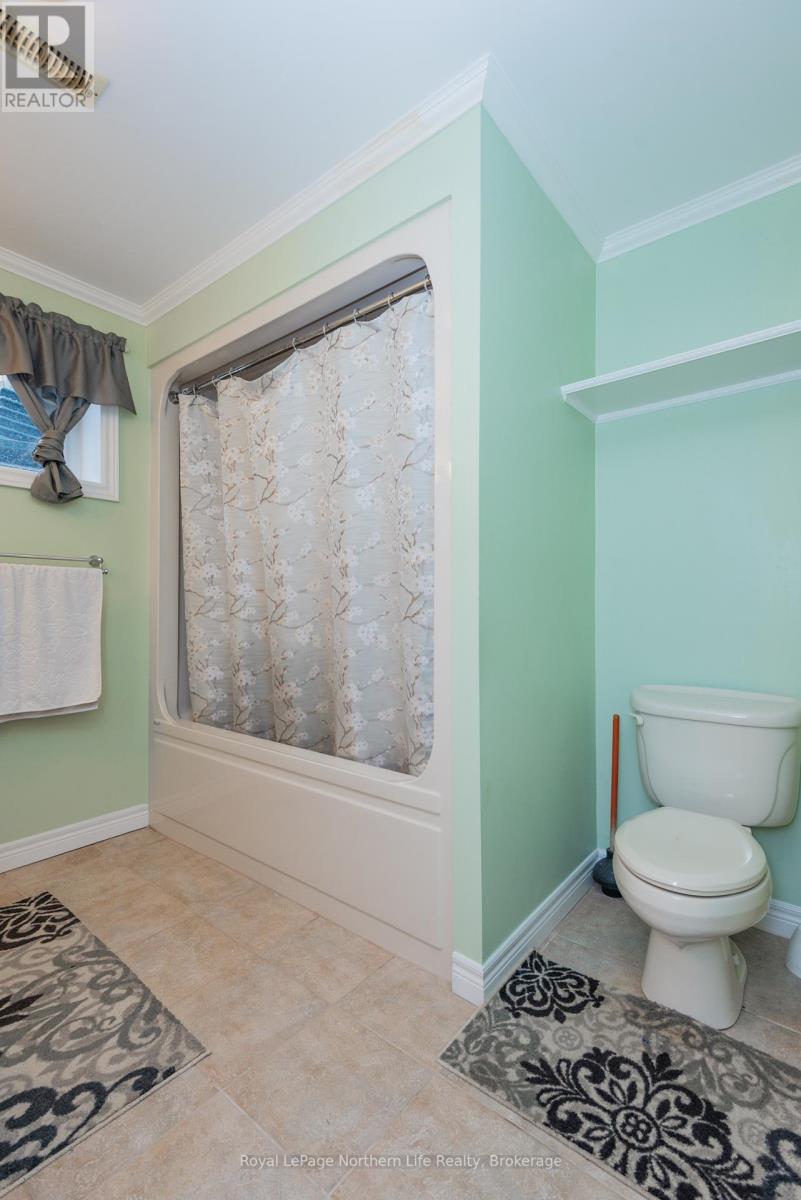 18 Killare Street, North Bay, Ontario P1A 4J2 - Photo 32 - X12552188